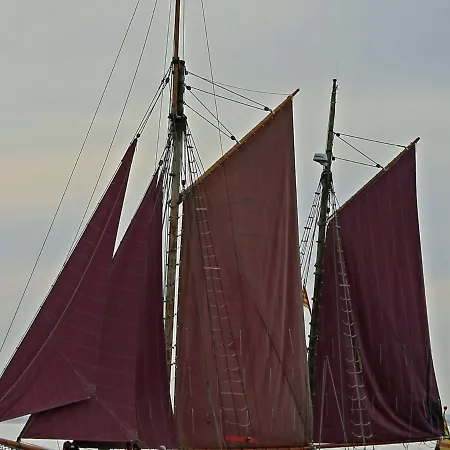 Sete, 2 Pieces, 4 Personnes - Fr-1-338-108 Sète